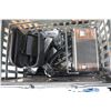 Image 2 : TOTE OF ELECTRONICS AND TABLET