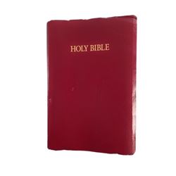 Amityville: The Awakening Joan (Jennifer Jason Leigh) Movie Props