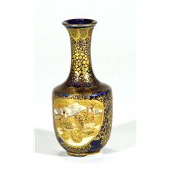 Small Japanese Satsuma pottery vase, hand …