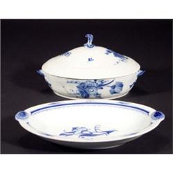 Royal Copenhagen porcelain tureen and cove…