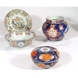 Japanese Imari vase, circular pot and cove…