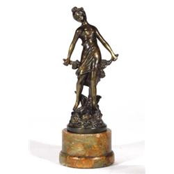 Bronze Art Nouveau style figurine a young …