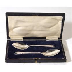 Boxed pair of silver spade shaped spoons, …