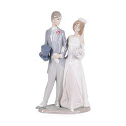 Beautiful Lladro "Bride and Groom" Retired #1404 - 12.5" Tall