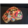 Image 8 : LARGE HAND CRAFTED AND PAINTED BURL WOOD FIRST NATIONS SERVING BOWL WITH VARIOUS FIRST NATIONS BIRD