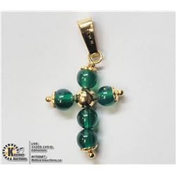 #8-10KT YELLOW GOLD GREEN AGATE CROSS