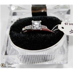 LAUREN G. ADAMS RING CUBIC STONE SIZE 8.