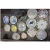 Image 1 : BOX OF COLLECTOR PLATES