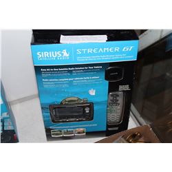 NEW OVERSTOCK SIRIUS SATELLITE RADIO STREAMER GT SATELLITE RADIO RECIEVER AND VEHICLE KIT WITH HOME 