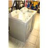 Image 2 : WHIRLPOOL CABRIO CHROME WASHER AND DRYER SET