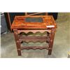 Image 1 : SMALL WINE TABLE