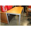 Image 2 : IKEA DESK
