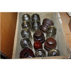 BOX OF INSULATORS