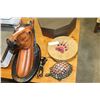 Image 1 : WALL MOUNTED HORSE HEAD AND ANIMAL SKIN DRUM AND TURTLE LIGHT
