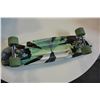 Image 1 : DIAMOND SUPPLY CO MINI SKATEBOARD
