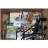 Image 2 : LOT OF SPORTS CARDS, NHL LAMP, AND COLLECTIBLES