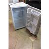 Image 2 : WHITE DANBY DESIGNER BAR FRIDGE