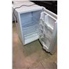 Image 2 : WHITE DANBY DESIGNER BAR FRIDGE