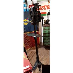 ANTIQUE HAND CRANK DRILL PRESS