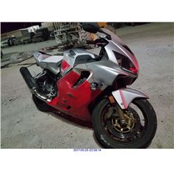 2002 - HONDA CBR600F4 // SALVAGE TITLE