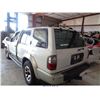 Image 3 : 1998 - INFINITI QX4// SALVAGE TITLE