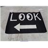 Image 5 : PAVEMENT MARKERS / SIGNS