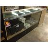 Image 2 : 6' GLASS RETAIL DISPLAY COUNTER, WITH INTEGRATED POWER ROUTING