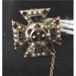 18K WHITE GOLD TIE CLASP