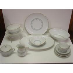 91 PCS. OF NORITAKE CHINA IN THE "LORENZO" PATTERN