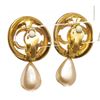 Image 4 : Chanel Gold CC Logo Faux Pearl Drop Clip On Earrings