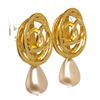 Image 5 : Chanel Gold CC Logo Faux Pearl Drop Clip On Earrings