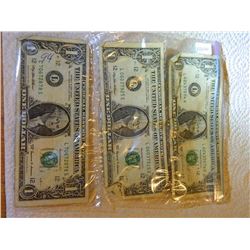 PAPER MONEY - AMERICAN $1 - 3 TTL