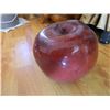Image 1 : EXTRA LARGE APPLE - 8" D X 7 ½" HIGH