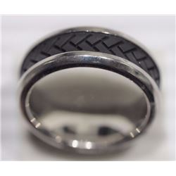 RING - NEW - WIDE BAND - STAINLESS STEEL & TIRE TREAD DESIGNED CENTER BAND