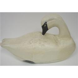 DECORATIVE SWAN DECOY