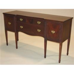 HUNTLEY FURNITURE MAHOGANY SIDEBOARD