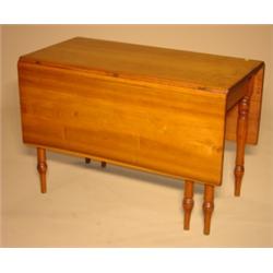 SOFTWOOD DROP-LEAF TABLE