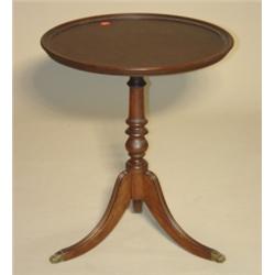 MAHOGANY DUNCAN PHYFE STYLE CIRCULAR TABLE