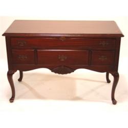 QUEEN ANNE STYLE MAHOGANY BLANKET CHEST