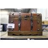 Image 1 : SMALL DECORATIVE TRUNK