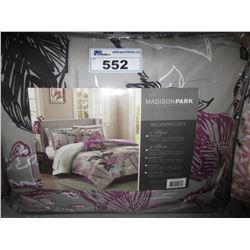 MADISON PARK QUEEN SIZE BED SET (B2)