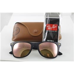 RAY-BAN SUNGLASSES WITH CASE