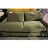 Image 1 : GREEN LOVE SEAT