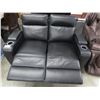 Image 2 : 2 PIECE LEATHER ELECTRIC RECLINING HOME THEATER SET