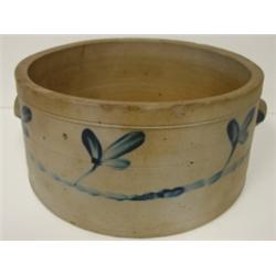 BLUE DECORATED CAKE CROCK