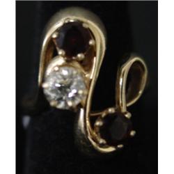 LADIES 14 KT. YELLOW GOLD DIAMOND RING