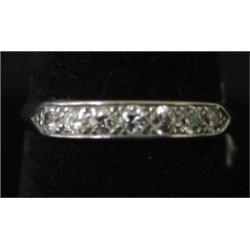 LADIES PLATINUM DIAMOND WEDDING BAND
