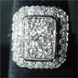 LADIES 14 KT. WHITE GOLD DIAMOND RING