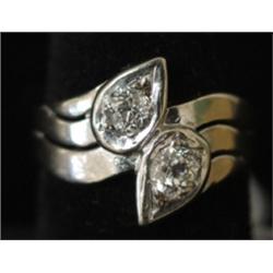 LADIES 14 KT. WHITE GOLD DIAMOND RING