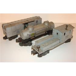 LOT OF 3 LIONEL TRAIN CARS
